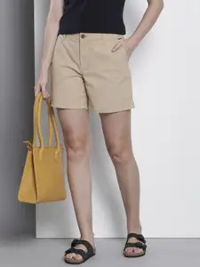 Tommy Hilfiger Women Solid Mid-Rise Regular Shorts