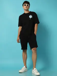 Campus Sutra Men Oversized Printed T-Shirt With Shorts Co-Ords