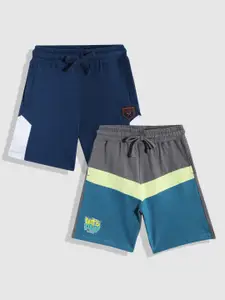 YK Boys Pack Of 2 Colourblocked Slim Fit Pure Cotton Shorts