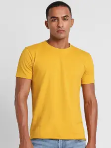 Peter England Casuals Round Neck Slim Fit T-shirt