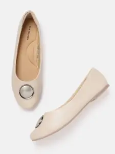 Van Heusen Woman Open Toe Flats with Metal Detail
