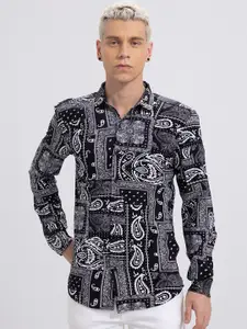 Snitch Men Black & White Printed Slim Fit Opaque Casual Shirt