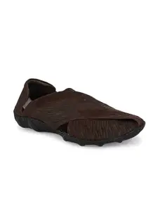 Hitz Men Textured Leather Shoe-Style Sandals
