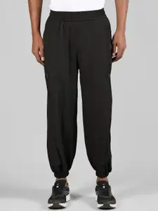 CHKOKKO Men Mid Rise Joggers