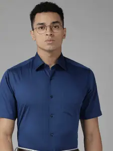 Van Heusen Solid Custom Fit Pure Cotton Formal Shirt