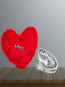 UNIVERSITY TRENDZ Silver-Plated Hug Finger Ring With Heart-Shaped Pillow