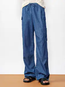FREAKINS Men Blue Straight Fit High-Rise Clean Look Pure Cotton Cargo Jeans