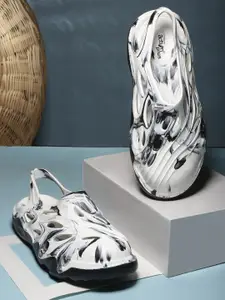 Action Plus Men Camouflage Printed Rubber Clogs