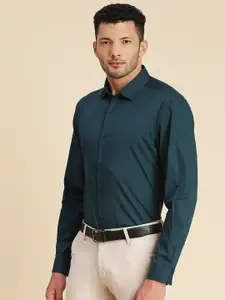 INVICTUS Original Slim Fit Opaque Formal Shirt