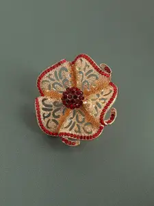 SOHI Gold Plated Stone Work Flower Ring
