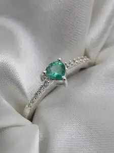 HIFLYER JEWELS 92.5 Sterling Silver Emerald-Studded Finger Ring