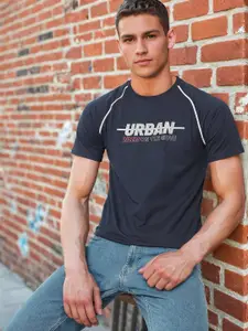 Lee Typography Printed Raglan Sleeves Slim Fit Cotton T-shirt