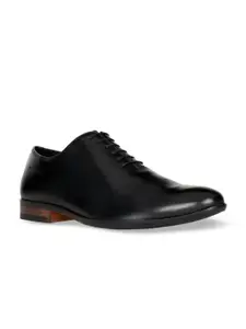 Hush Puppies Men Textured Leather Formal Oxfords