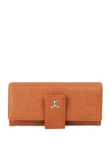 Mochi Women Textured Envelope