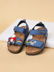 Pantaloons Junior Boys Train Embroidered Fabric Comfort Sandals With Velcro Closure