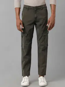 Voi Jeans Men Relaxed Fit Mildly Distressed Stretchable Jeans