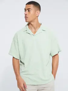 boohooMAN Oversized Textured Cuban Collar Drop Shoulder T-shirt