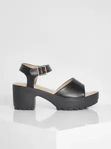 Boohoo Women Platform Heels
