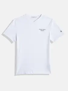Calvin Klein Jeans Boys Solid Pure Cotton V-Neck T-shirt