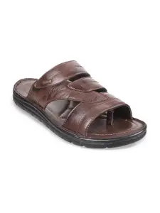 Metro Men Textured Leather Comfort Sandals