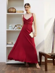Berrylush Red V-Neck Shoulder Straps Cut-Outs Maxi Dress