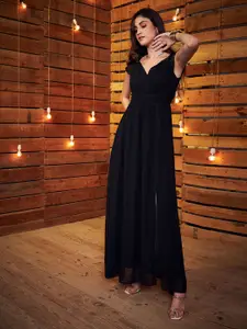 Berrylush Black V-Neck Cap Sleeves Lace-Up Georgette High Slit Maxi Dress