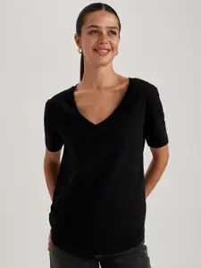 DeFacto V-Neck Pure Cotton Casual T-shirt