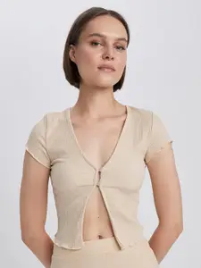 DeFacto Self Design Fitted Crop Top