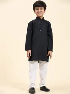 Pro-Ethic STYLE DEVELOPER Boys Self Designed Mandarin Collar Kurta with Pyjamas