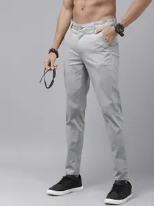Roadster Men Budford Satin Stretch Chinos