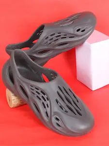 Aqualite Men Featherweight Clogs