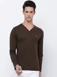 The Indian Garage Co Men Coffee Brown Solid V-neck Slim Fit T-shirt