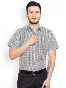 Hancock Men Black & White Slim Fit Checked Formal Shirt