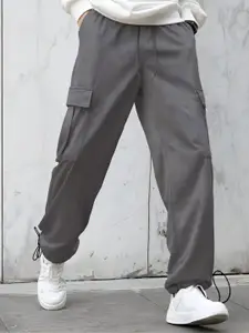 NOBERO Men Onyx Oversized Relaxed Fit Mid-Rise Joggers With Utility Box Pockets