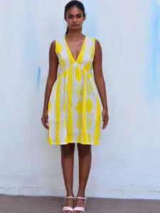 Chidiyaa Geometric Printed V-Neck Cotton A-Line Dress