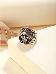 Priyaasi Silver-Plated Crowned Skull Finger Ring