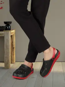 Carlton London Men Lightweight Rubber Clogs