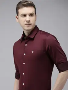 U.S. Polo Assn. Solid Tailored Fit Casual Shirt