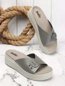 The Roadster Lifestyle Co. Casual Comfort Wedge