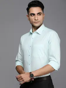 Raymond Pure Cotton Slim Fit Solid Formal Shirt