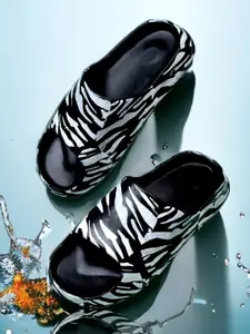 Pampy Angel Men Zebra Printed Rubber Sliders