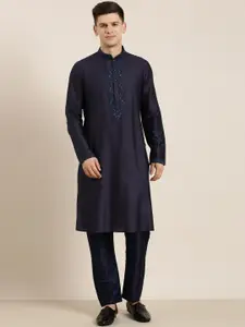 TheEthnic.Co Floral Embroidered Regular Thread Work Kurta With Trousers