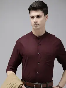 Arrow Pure Cotton Solid Manhattan Slim Fit Formal Shirt