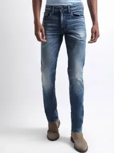 Iconic Men Slim Fit Mildly Distressed Heavy Fade Jeans