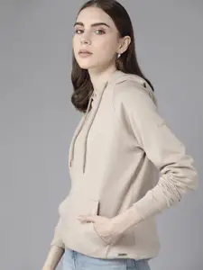 The Roadster Lifestyle Co. Regular Fit Hooded Sweatshirt