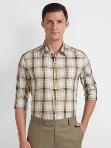 Arrow Slim Fit Tartan Checks Opaque Casual Shirt