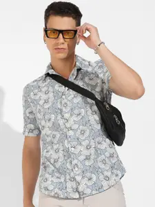 Campus Sutra Floral Printed Classic Short Sleeve Casual Shirt