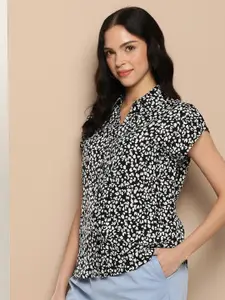 encore by INVICTUS Extended Sleeves Abstract Printed Casual Shirt