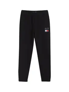 Tommy Hilfiger Boys Brand Logo Printed Pure Cotton Mid-Rise Joggers