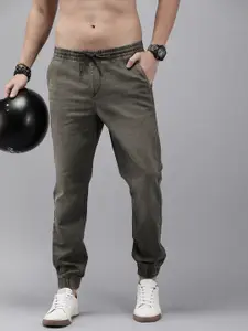 The Roadster Life Co. Men Light Fade Jogger Jeans